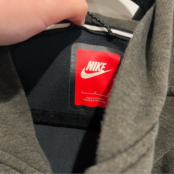 Nike Dark Green Tech Fleece Jacket - Picture 8 of 8